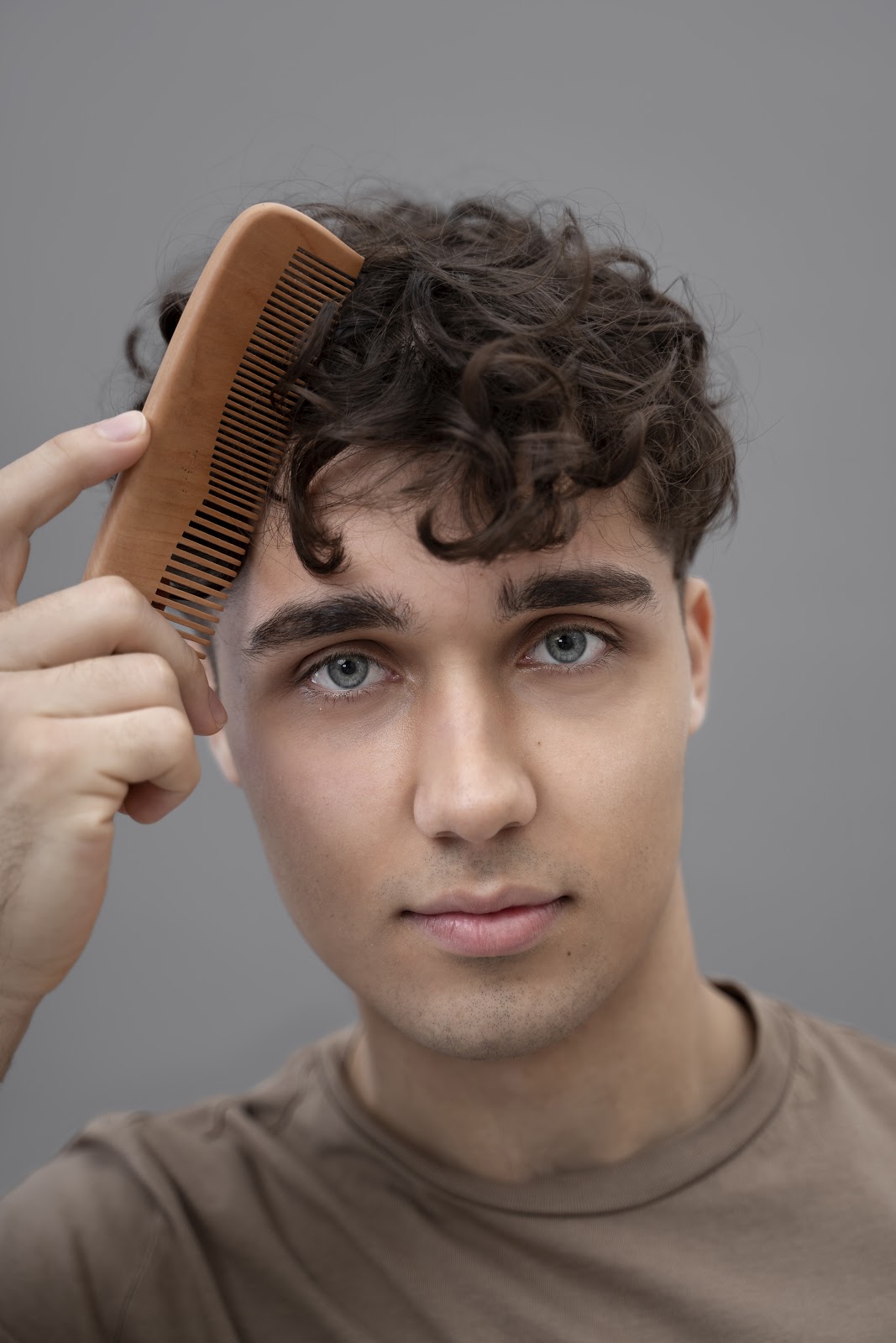 Rekomendasi Gaya Rambut Keriting ala Barbershop Terdekat di Jakarta Timur