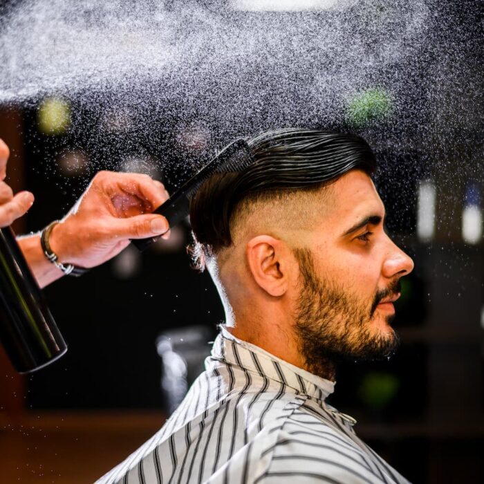 Rekomendasi Barbershop di Jakarta: Yuk Treatment Anti-Dandruff, Harga Mulai 100k!